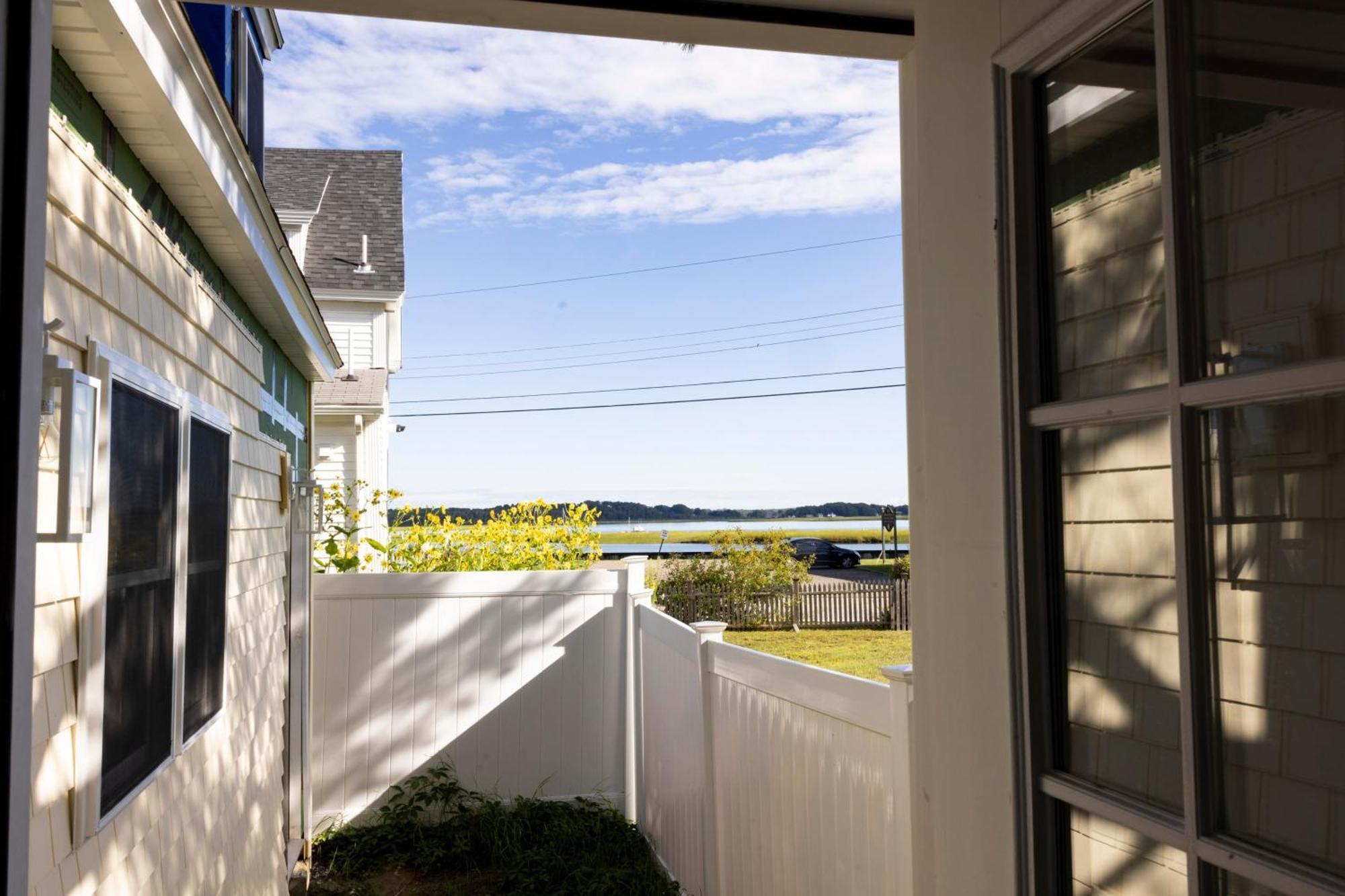 Bright 4Br Beach House, Pine Point Perfection Scarborough Luaran gambar